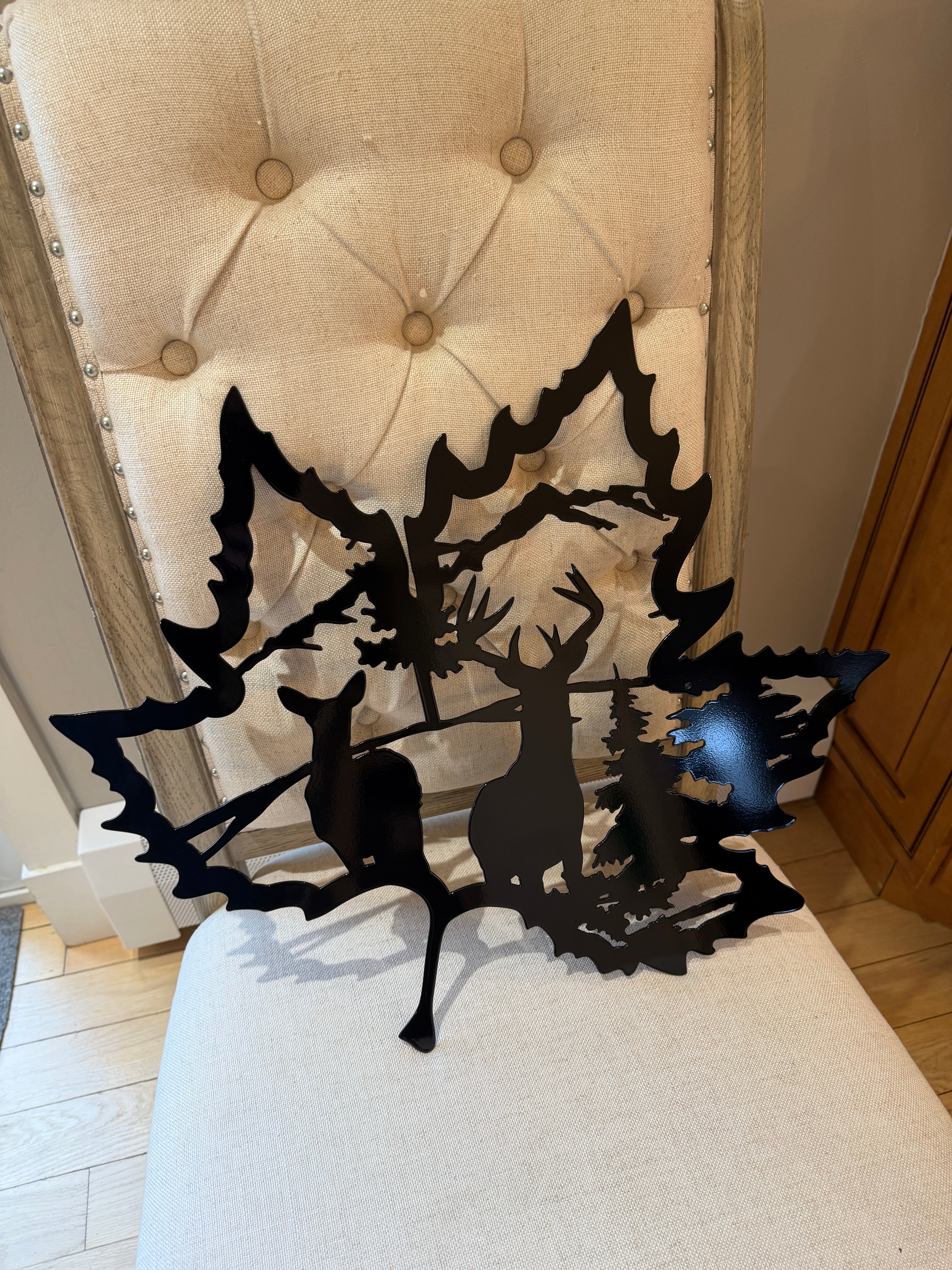 Maple Leaf with Buck and Doe Scene Sign
